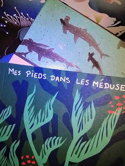 Mes pieds dans les méduses